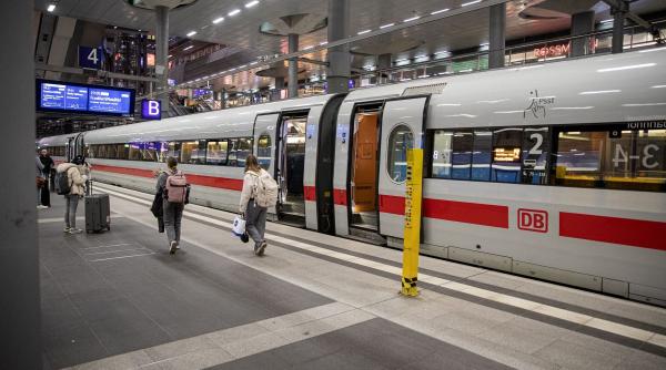 Călătorie cu peripeții spre Berlin: Oprire de urgență după ce s-a terminat hârtia igienică