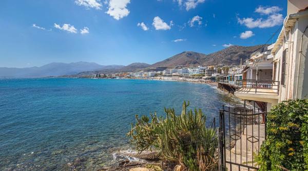 De ce un circuit Creta și Santorini bate orice vacanță pe o singură insulă