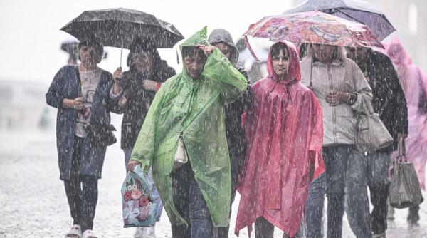 Avertizare METEO imediată de ploi torențiale, vijelii și grindină. Iată lista localităților afectate