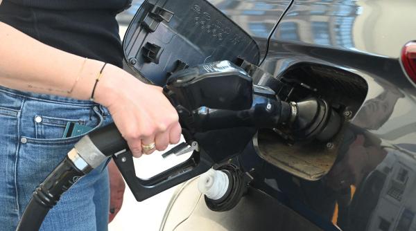 Acciza dinamică la carburanți, soluția propusă de Alexandru Nazare. Adrian Negrescu: "Nu va reduce prețurile decât cu maximum un leu"