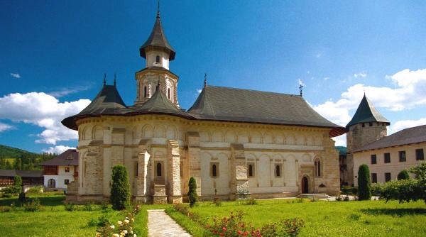 Cazare la mănăstirile din România: prețuri mici, dar reguli stricte pentru turiști