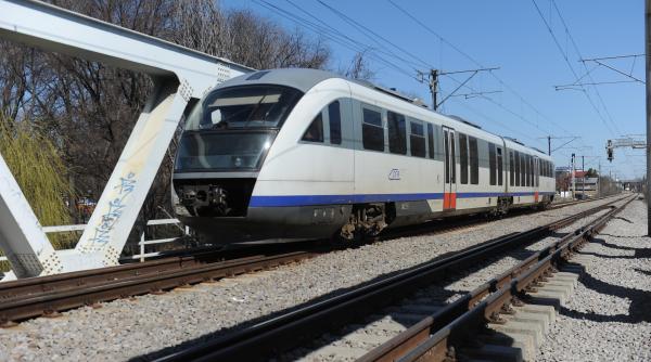 Trenurile spre litoral reduc viteza: Canicula încinge șinele la 53 de grade