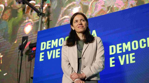 scandal lege ani nicusor dan declaratia de avere mirabela gradinaru