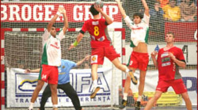 handbal joaca de copii cu vecinii bulgari