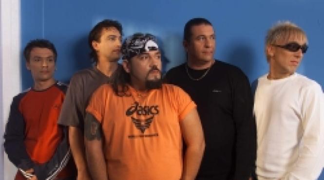 rock party de ziua lui adi barar cargo petrece cu fanii