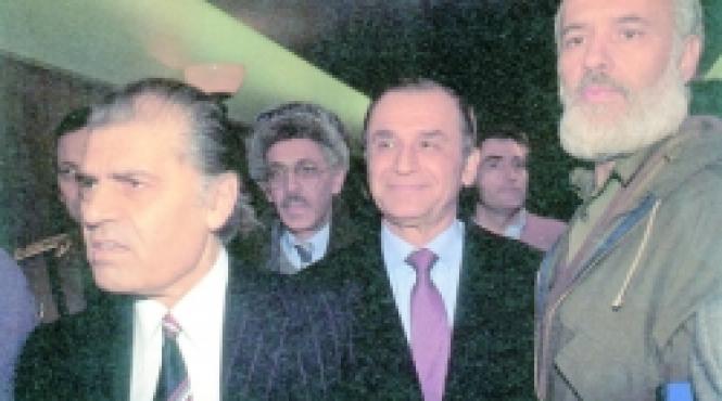 puloverele revolutiei