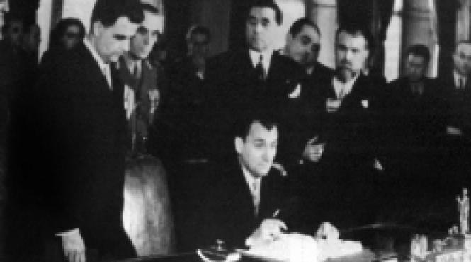 istoria comunismului oportunistii