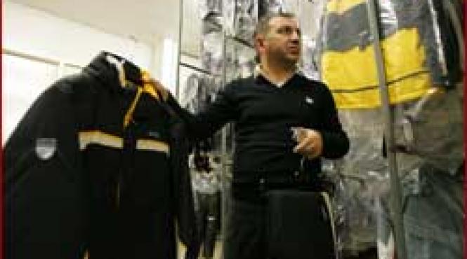 imbracam toata lumea romanii produc cele mai bune haine de schi