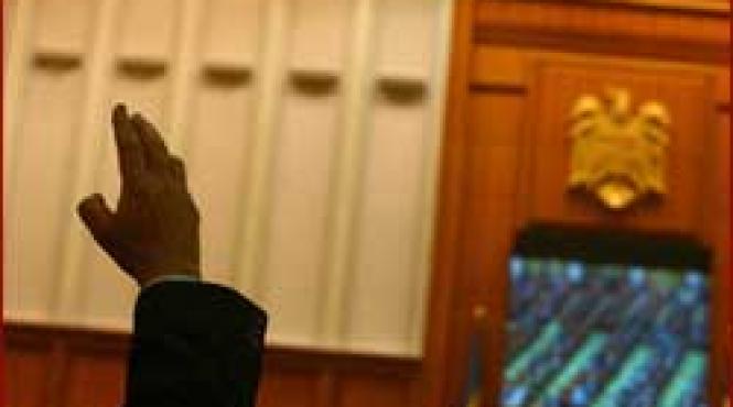 democratie de carton legi confuze institutii slabe