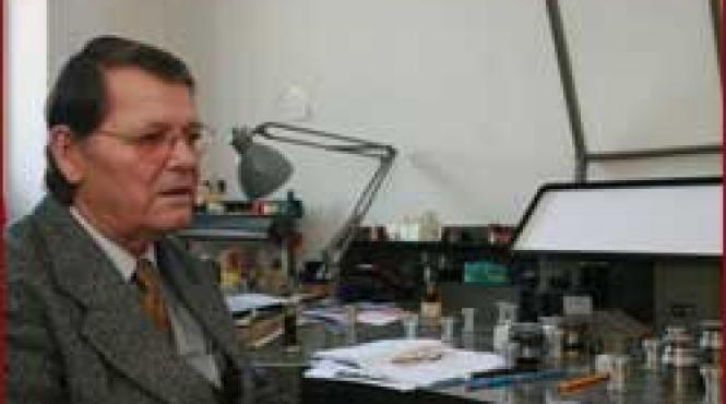 strazile au amintiri in luna lui florar