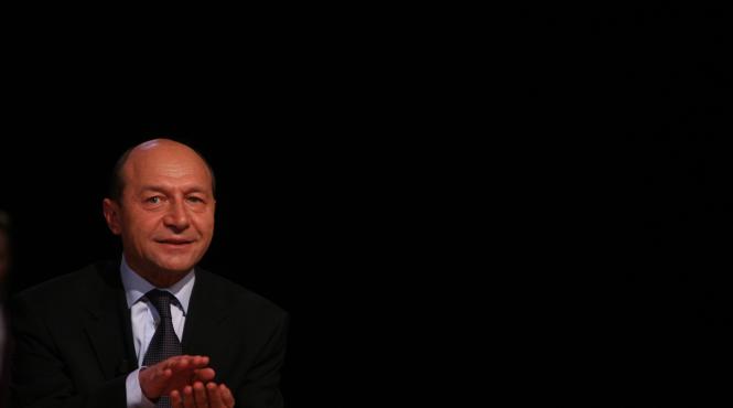 totul sau nimic pentru basescu