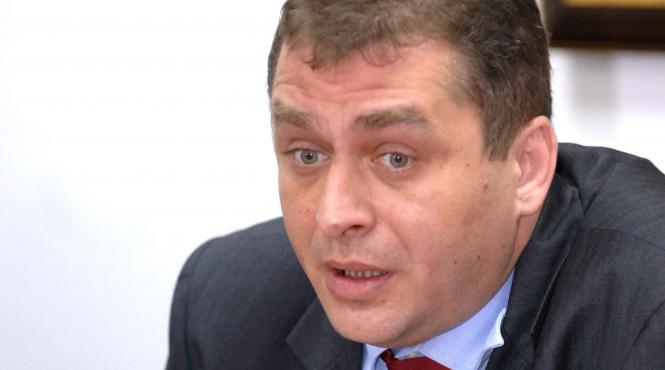 verestoy cautat la vot de dna