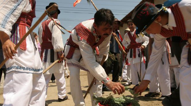 calusarii au ramas cu legendele