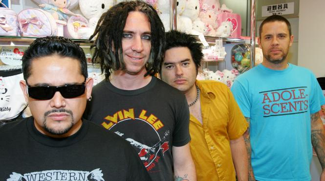 zei punk la bucuresti