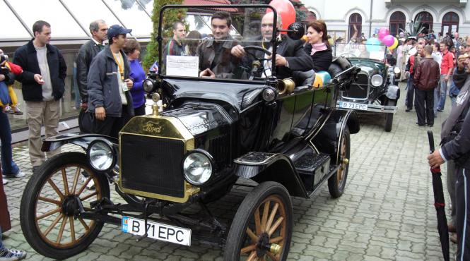 inedit raliu cu masini de epoca in sovata