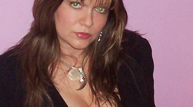 nicole formescu se lanseaza cu ogasanu