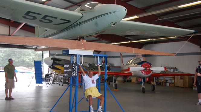 a ridicat sapte avioane cu sufletul marinimos