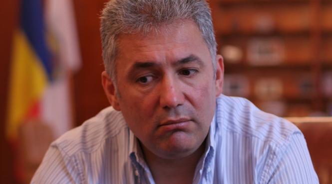 aratati contractul cu firma luxten