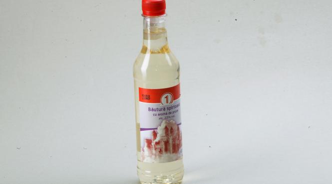 spirt cu aroma de prune si colorant