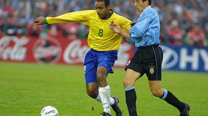 ac milan l a transferat pe emerson