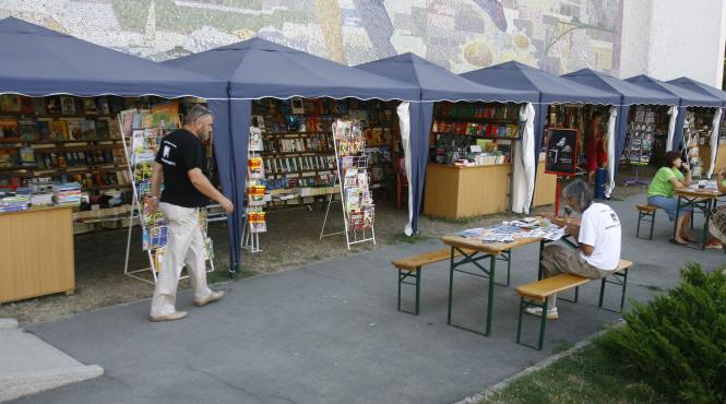 un balcic al literelor romane