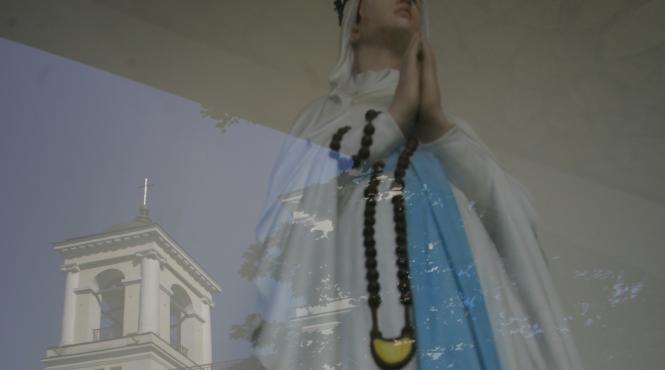 catolicii din basarabia prinsi intre est si vest