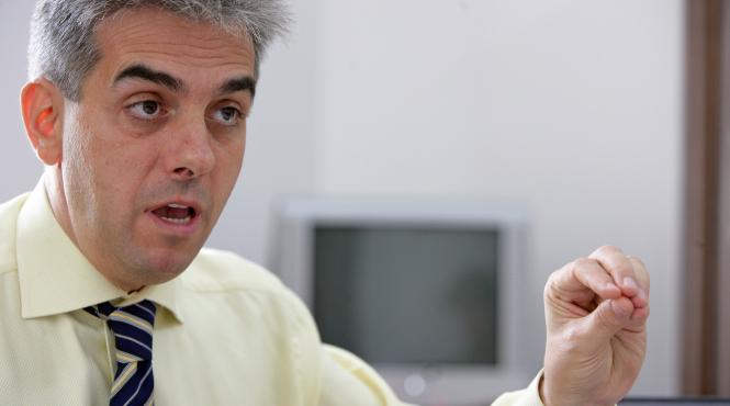 lasati va de fumat abia in octombrie