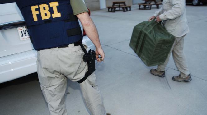 documentele fbi spionii americani fac excese