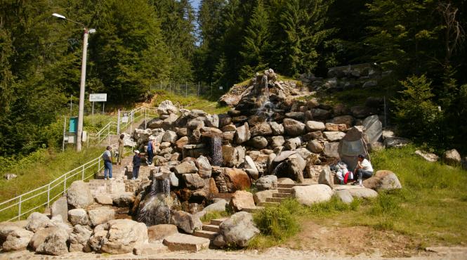 ape minerale cu probleme romanesti