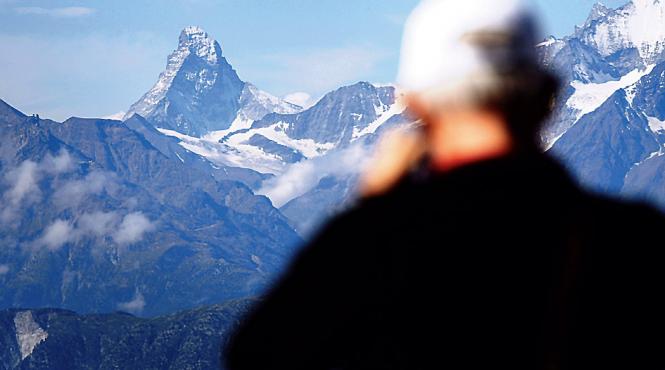 piramida alpina si cursa luxului