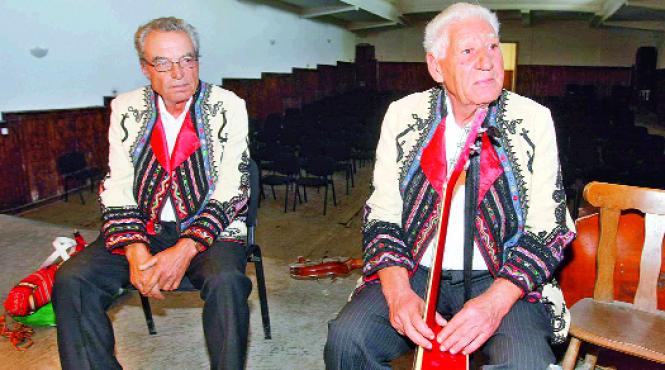 taraful din goicea batranii lautari goiceni