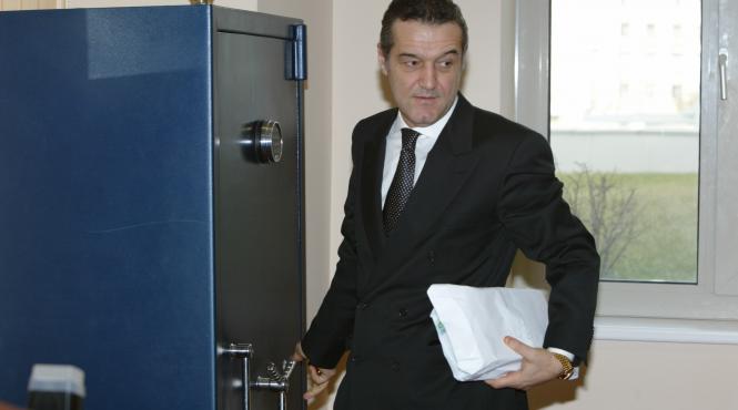gigi becali se contrazice in privinta lui bergodi