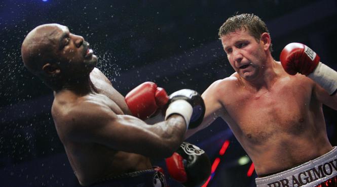 box bunicul evander holyfield invins greu de sultan ibragimov