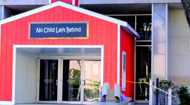 mediocritatea scolii de moda noua