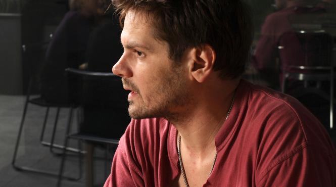 vreau sa fac din a in vitroa film