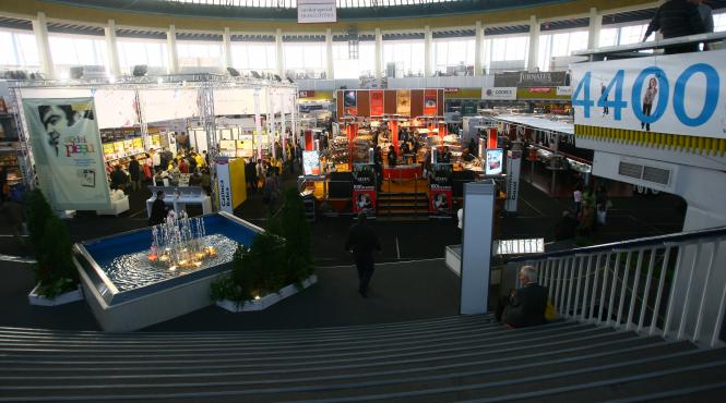 incepe targul gaudeamus