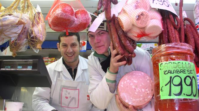 carnatii romanesti au batut rasismul