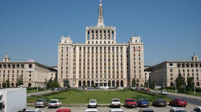 parcarea cu scantei de la casa presei