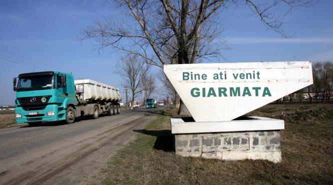 hipodrom si teren de golf pentru fraieri