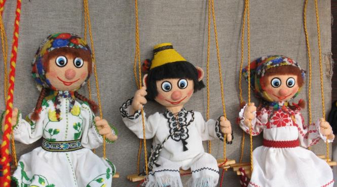 jucariile traditionale