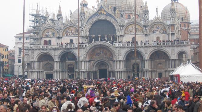 spectacol romanesc unic la venetia