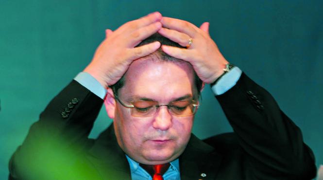 cu tony dobos manager demisiile curg pe banda rulanta