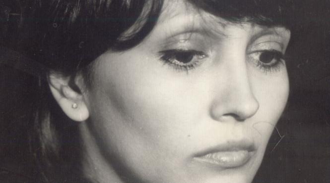 puternica si fragila ca o floare de colt