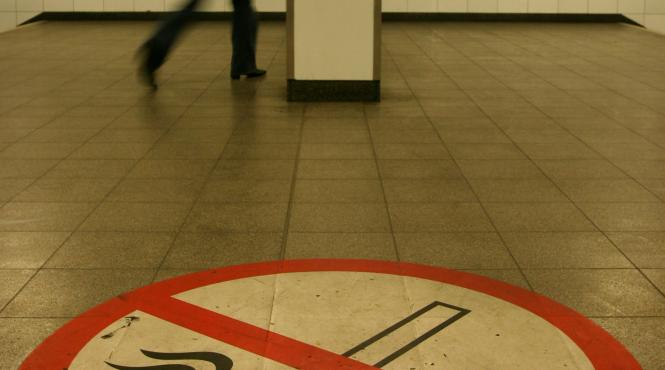 adio fumat si la serviciu si in baruri