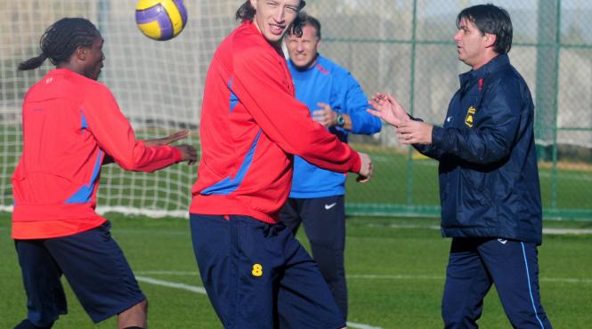 icirc napoi la minge