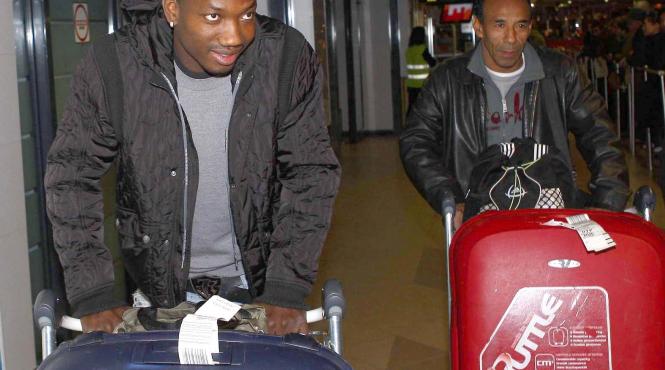 condorul ros albastrilor