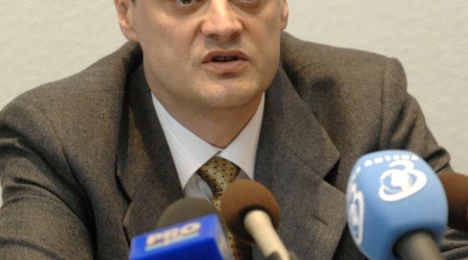 gripa isi face de cap