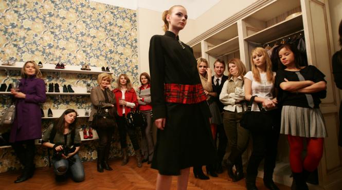 dulap de lux la intrarea noptii