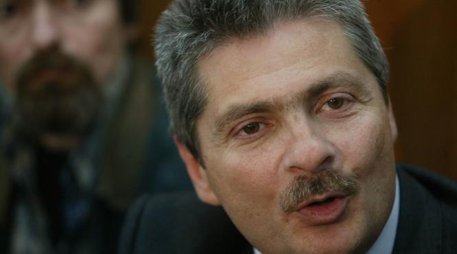 se decide bila lui turcescu