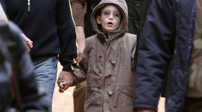 sarko dezavuat ca tata vitreg